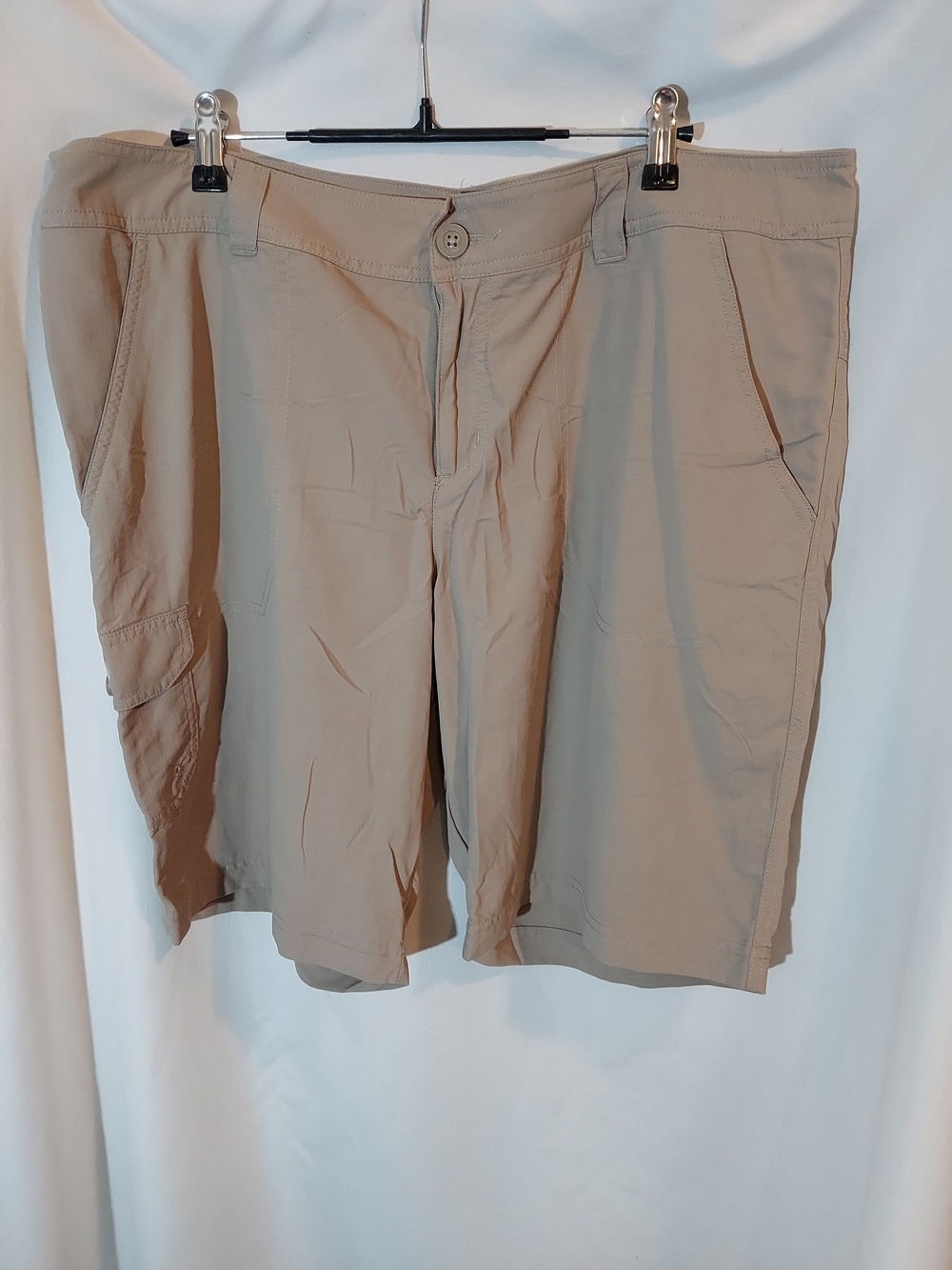 Columbia Women's Plus Size Sandy River Hiking Cargo Shorts Tan Khaki